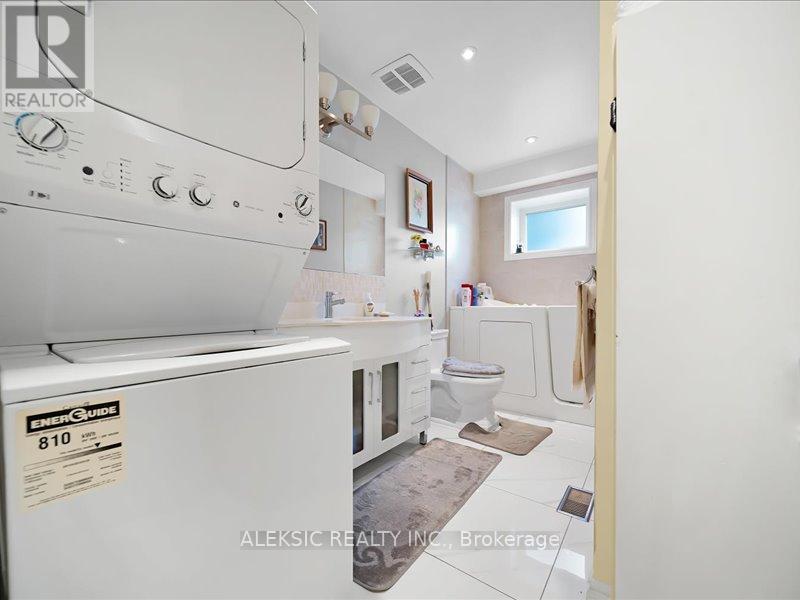 132 Browns Line, Toronto (Alderwood), Ontario  M8W 3T2 - Photo 6 - W12773660