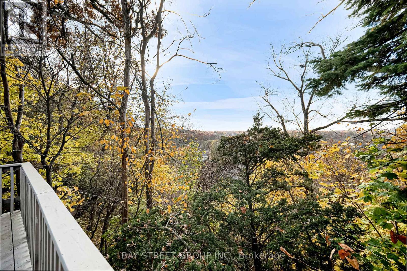 136 Humbercrest Boulevard, Toronto (Runnymede-Bloor West Village), Ontario  M6S 4L3 - Photo 39 - W12773662