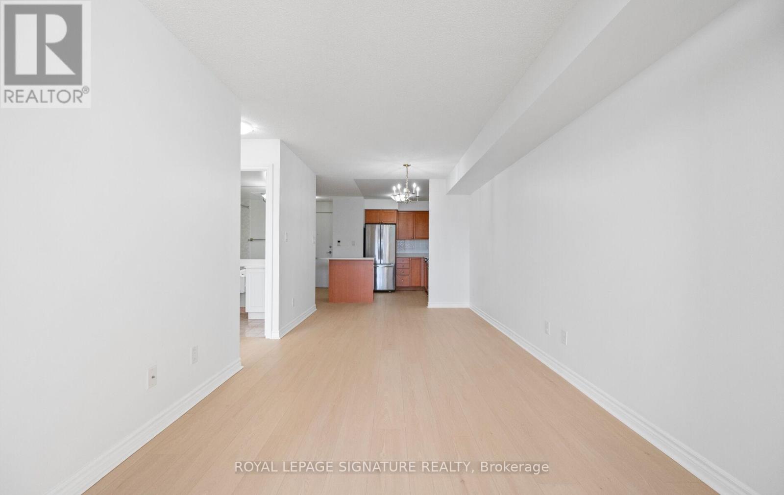 1508 - 3880 Duke Of York Boulevard, Mississauga (City Centre), Ontario  L5B 4M7 - Photo 7 - W12773672