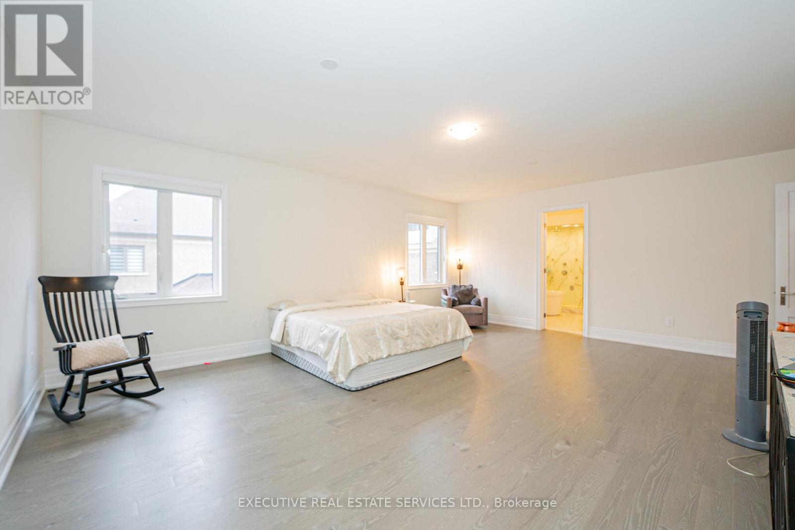 1217 Ironbridge Road, Oakville (Ga Glen Abbey), Ontario  L6M 5M5 - Photo 11 - W12773676