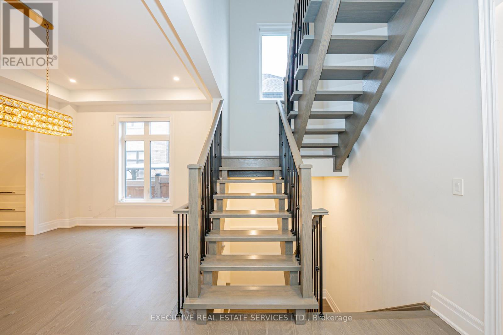 1217 Ironbridge Road, Oakville (Ga Glen Abbey), Ontario  L6M 5M5 - Photo 6 - W12773676