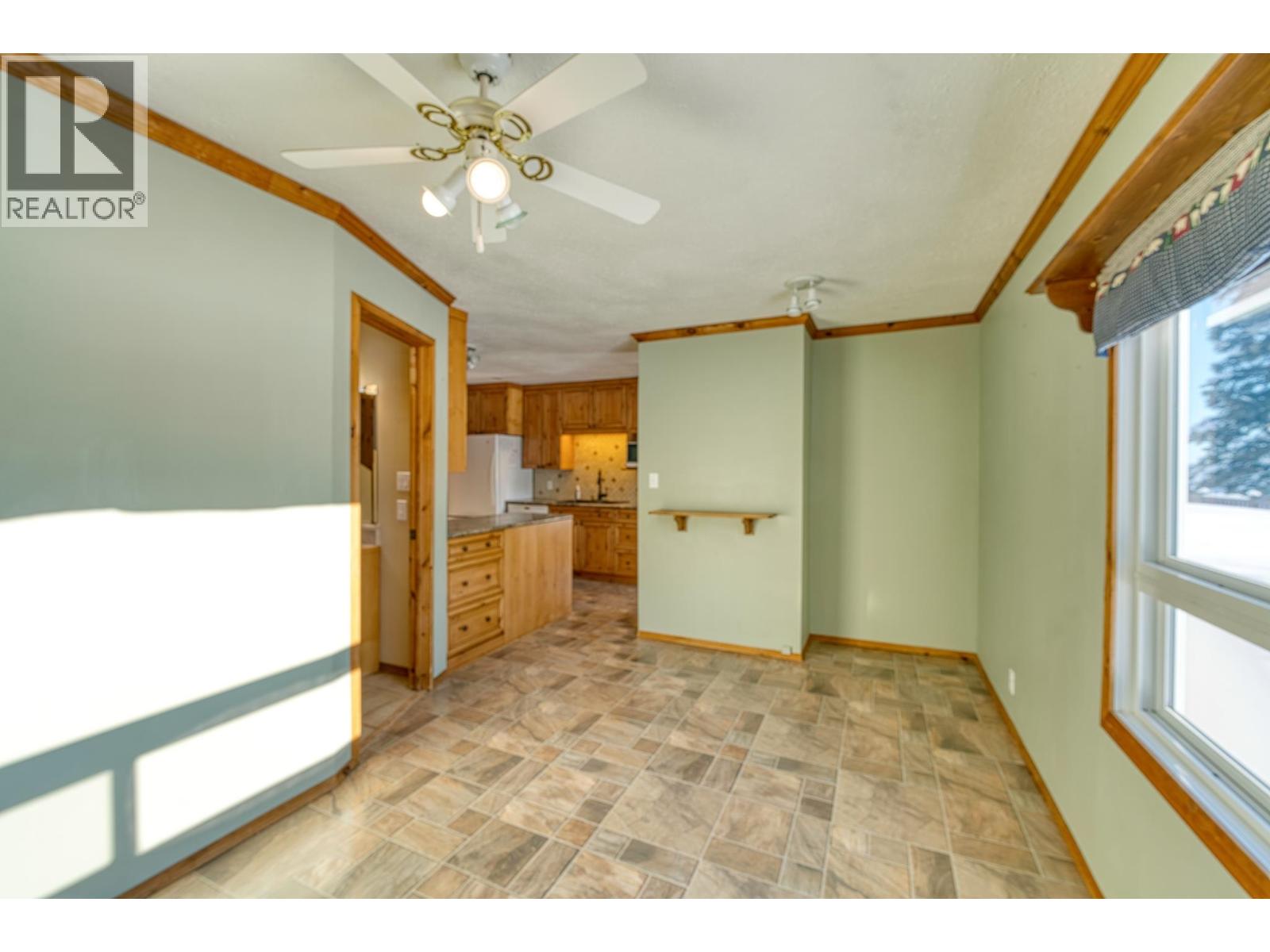 17266 Prespatou Road, Fort St. John, British Columbia  V0C 1Y0 - Photo 11 - R3088182