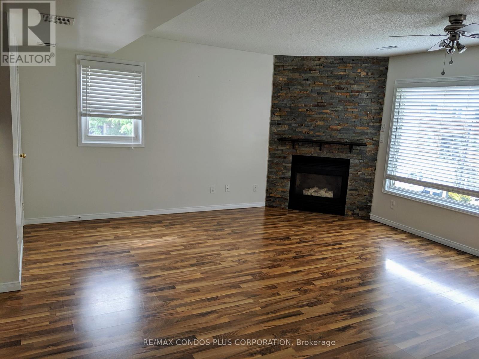 51 - 461 Beechwood Place, Waterloo, Ontario  N2T 2N8 - Photo 2 - X12773604