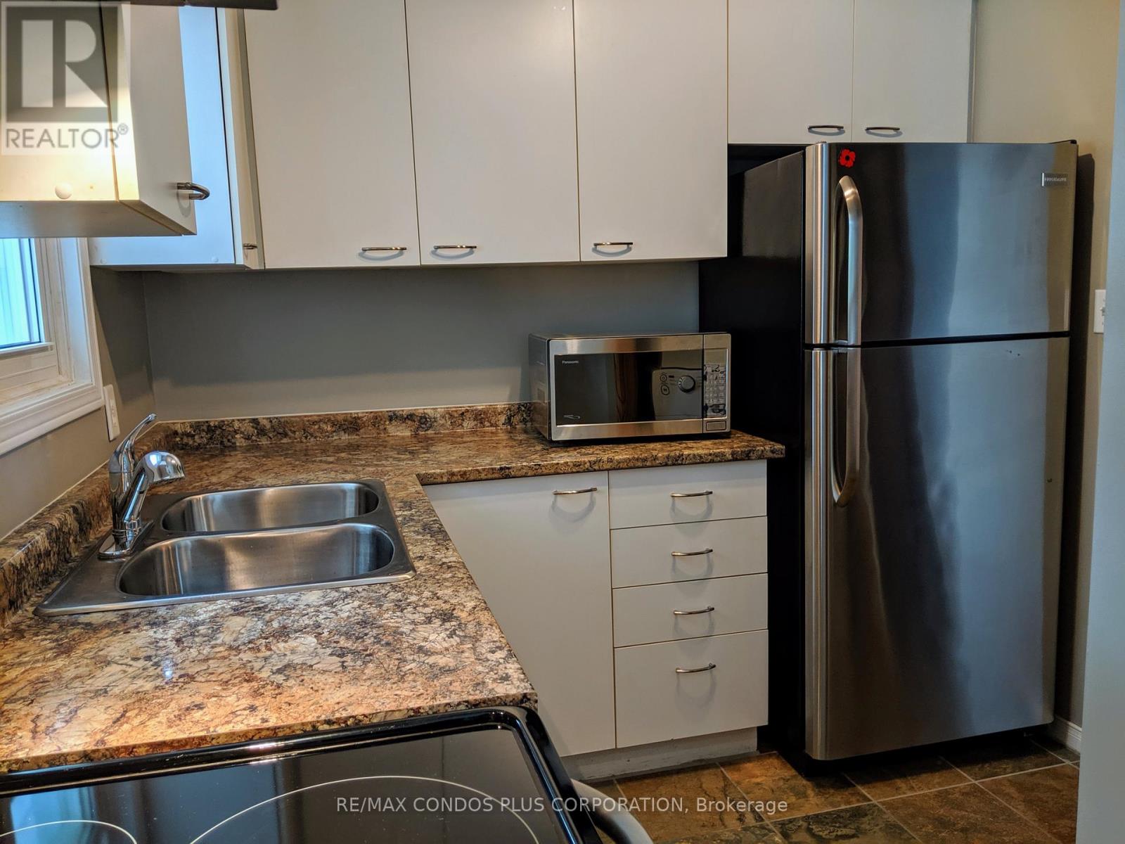 51 - 461 Beechwood Place, Waterloo, Ontario  N2T 2N8 - Photo 4 - X12773604