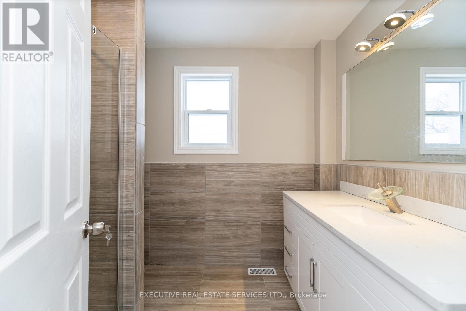 4 Beaumont Crescent, Guelph, Ontario  N1E 6A7 - Photo 40 - X12773680