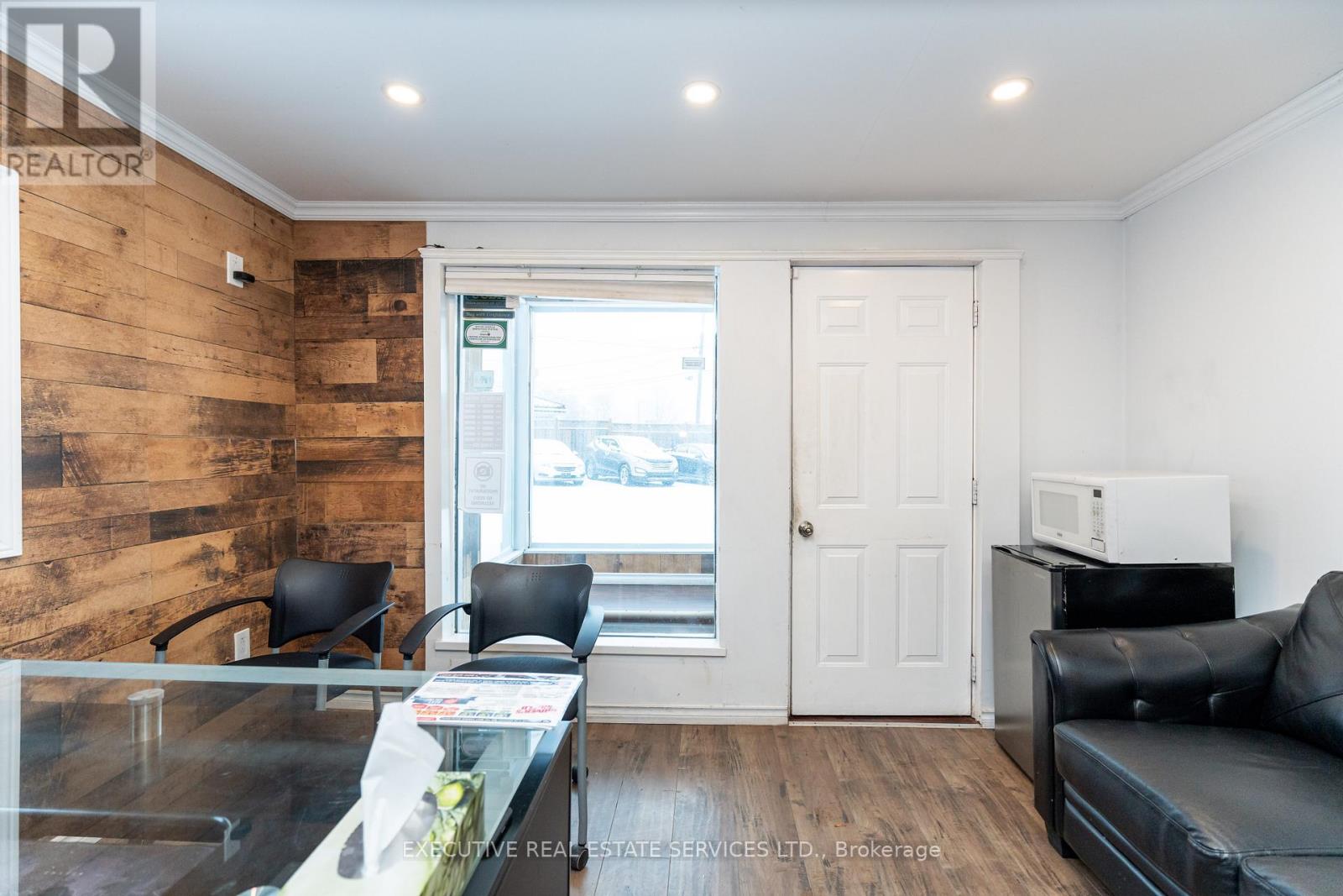 4 Beaumont Crescent, Guelph, Ontario  N1E 6A7 - Photo 6 - X12773680