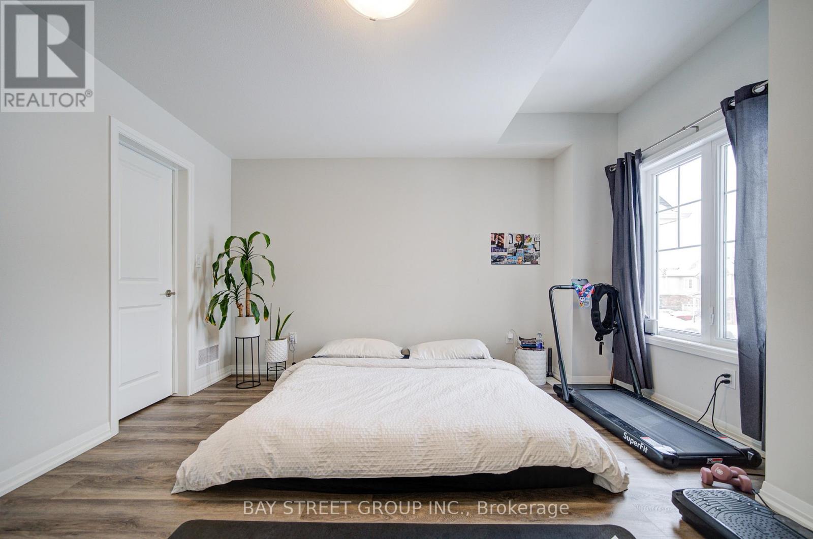 9348 White Oak Avenue, Niagara Falls (Lyons Creek), Ontario  L2G 3P6 - Photo 31 - X12773686