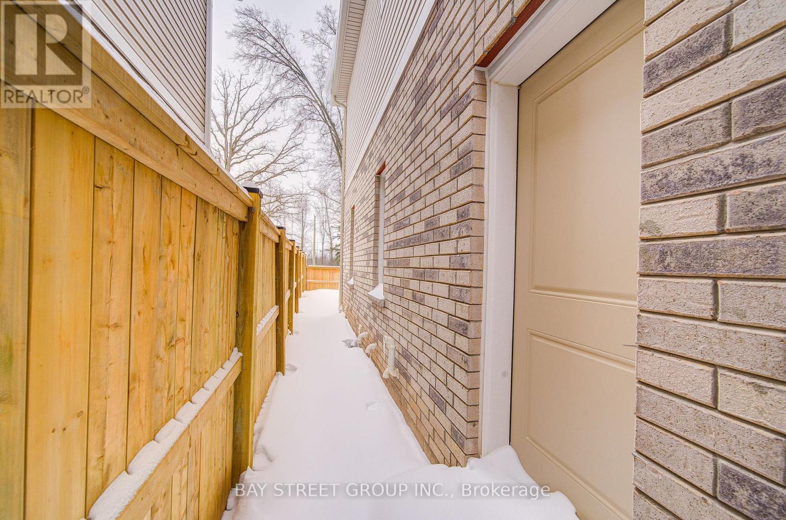 9348 White Oak Avenue, Niagara Falls (Lyons Creek), Ontario  L2G 3P6 - Photo 46 - X12773686
