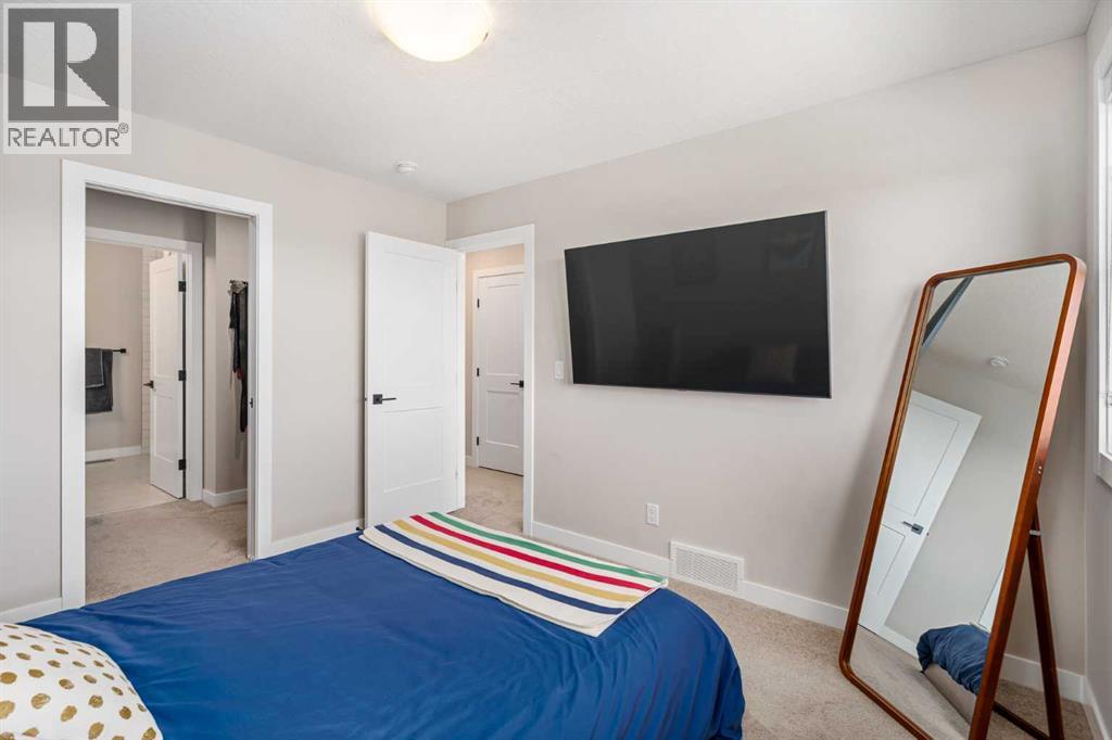 915 Crestridge Common Sw, Calgary, Alberta  T3B 6L6 - Photo 19 - A2284146