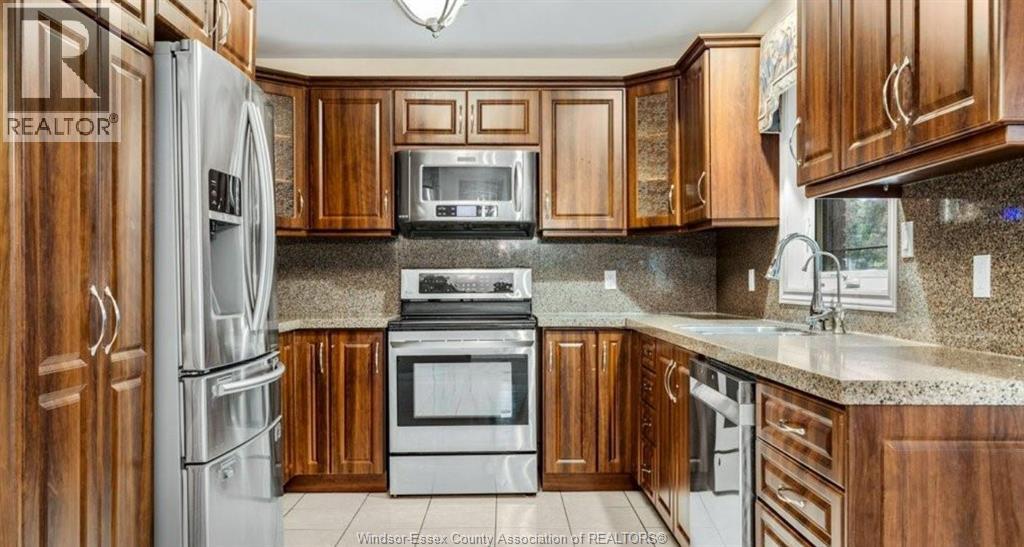 443 Leffler, Lakeshore, Ontario  N8N 4Y2 - Photo 4 - 26002766