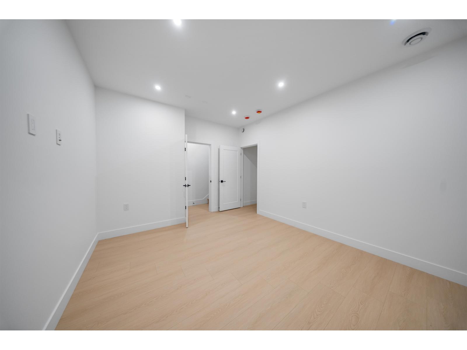 16473 20 Avenue, Surrey, British Columbia  V3Z 9M9 - Photo 8 - R3088170