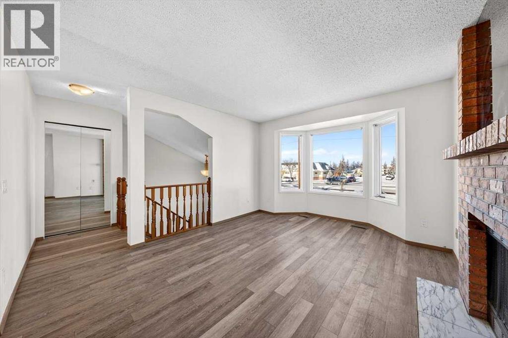 184 Falmere Way Ne, Calgary, Alberta  T3J 2Y2 - Photo 5 - A2276375