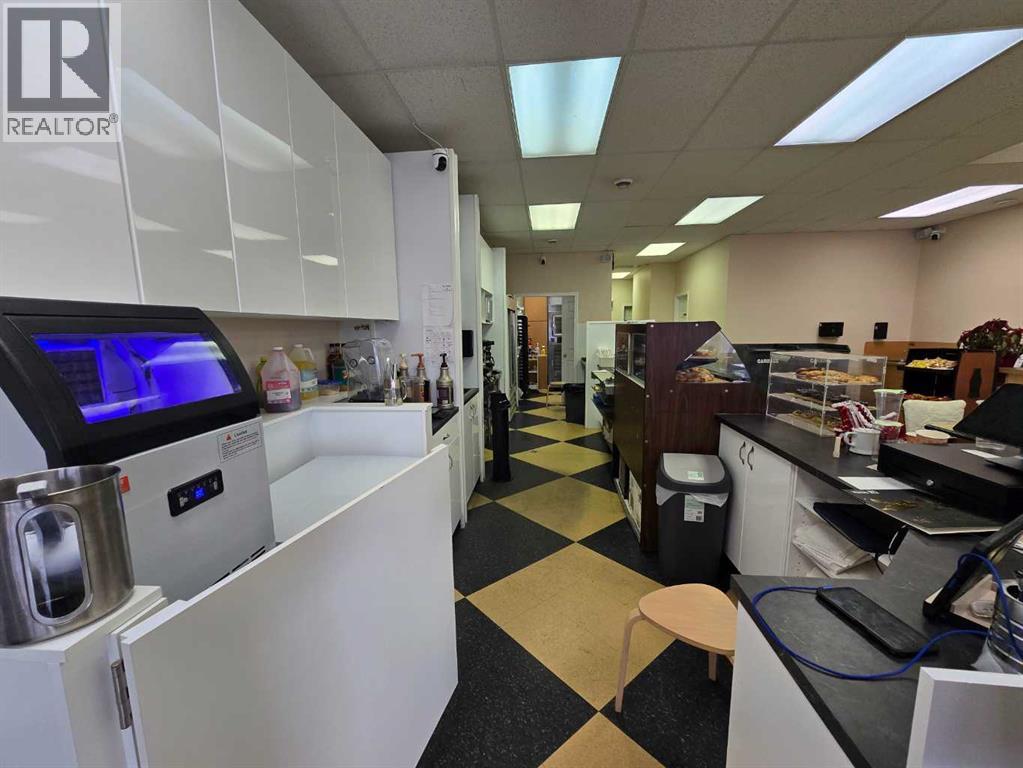 214 2 Street, Irricana, Alberta  T0M 1B0 - Photo 3 - A2284765