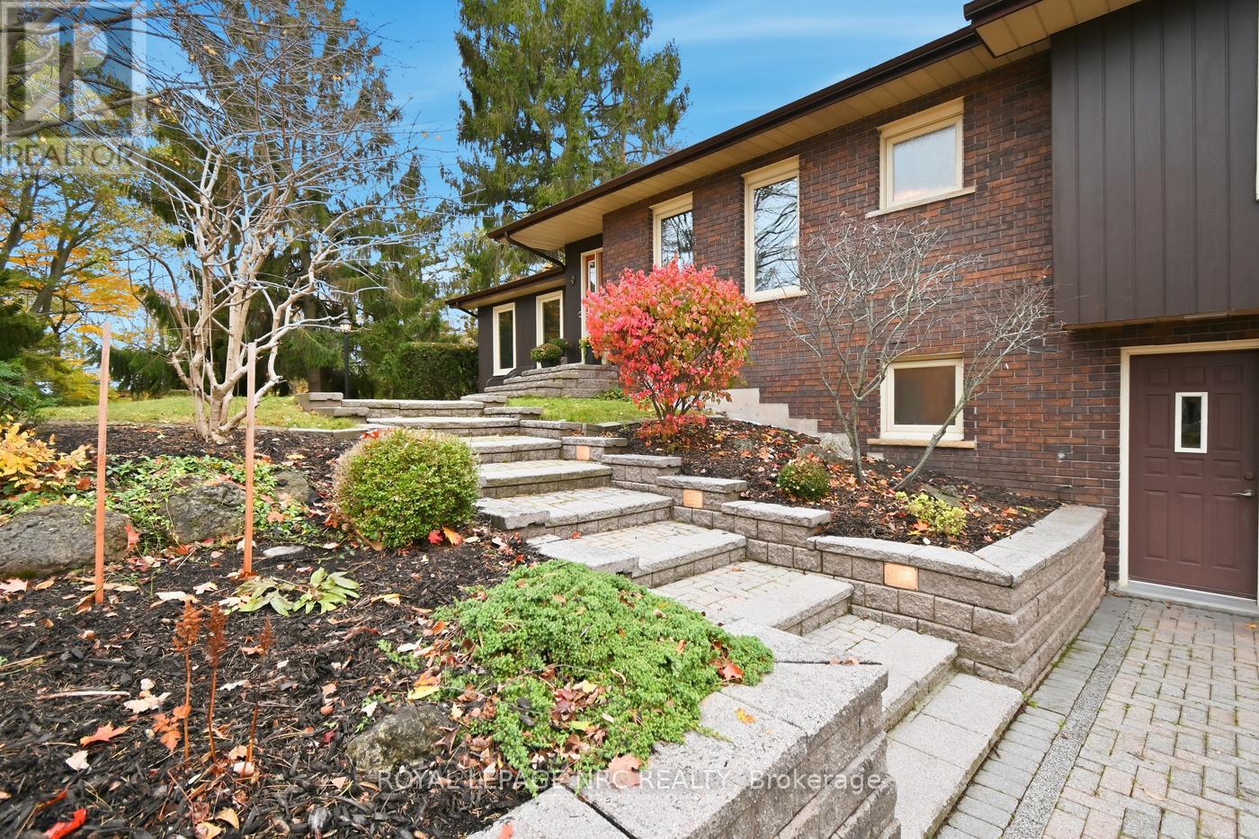 4 Cedar Street, Port Colborne, Ontario  L3K 2T9 - Photo 6 - X12531126