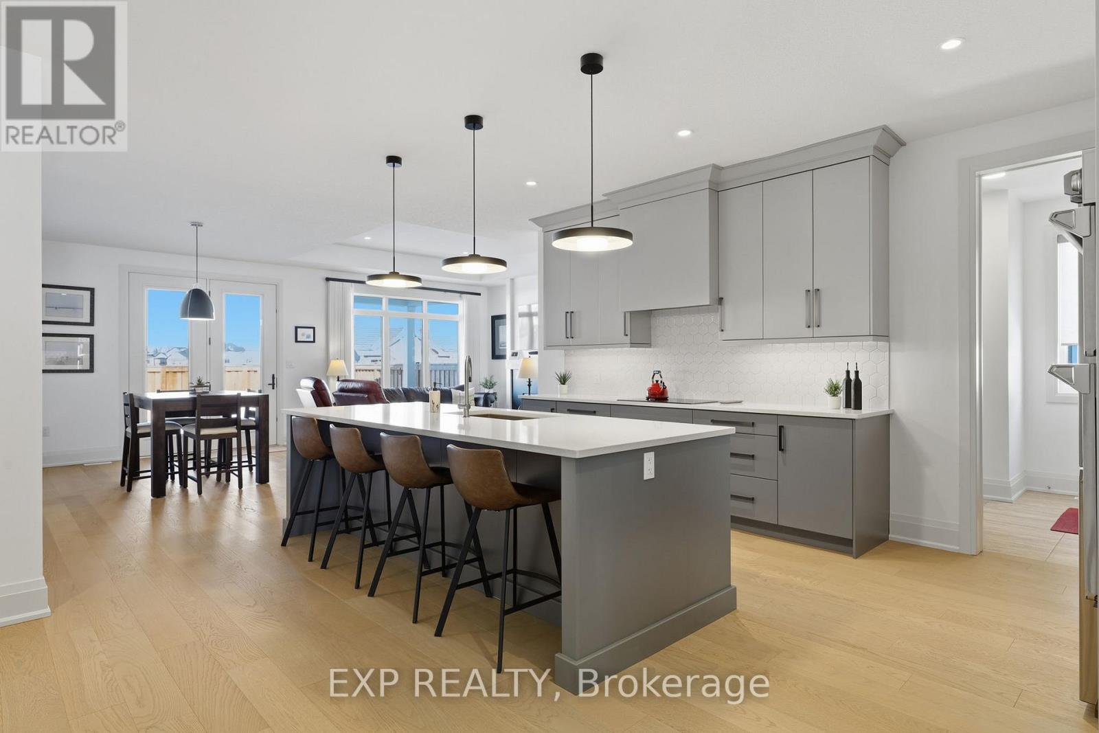 56 Optimist Drive, Southwold, Ontario  N5P 0G4 - Photo 5 - X12770260