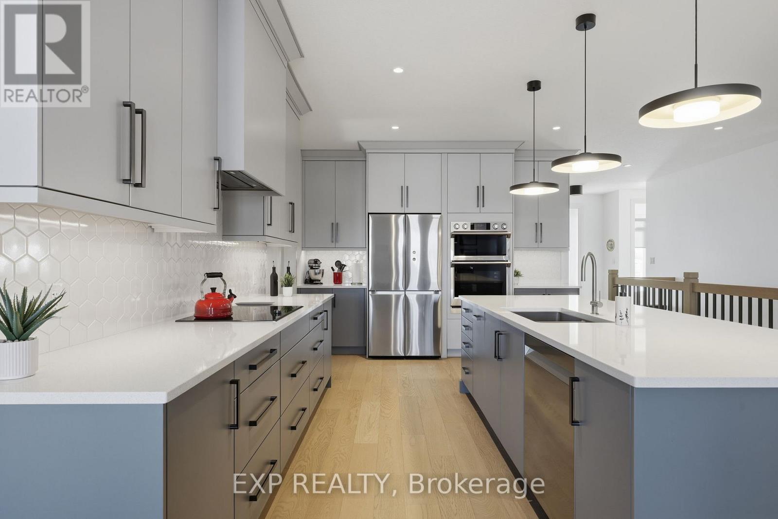 56 Optimist Drive, Southwold, Ontario  N5P 0G4 - Photo 8 - X12770260