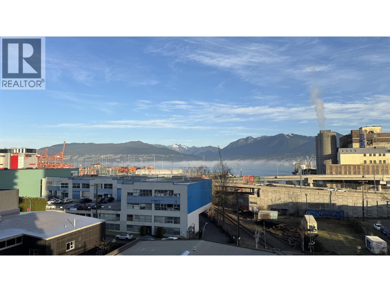 360 955 E Hastings Street, Vancouver, British Columbia  V6A 0G8 - Photo 4 - R3088160