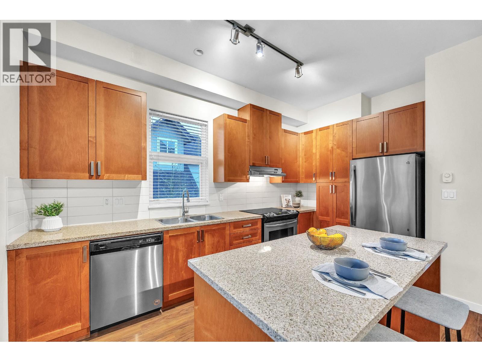 717 Premier Street, North Vancouver, British Columbia  V7J 0A5 - Photo 14 - R3088211