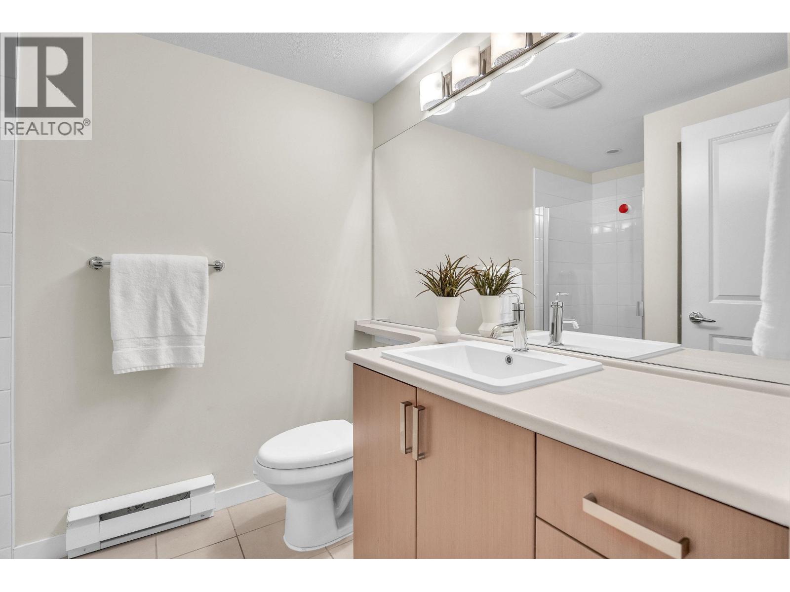 717 Premier Street, North Vancouver, British Columbia  V7J 0A5 - Photo 30 - R3088211