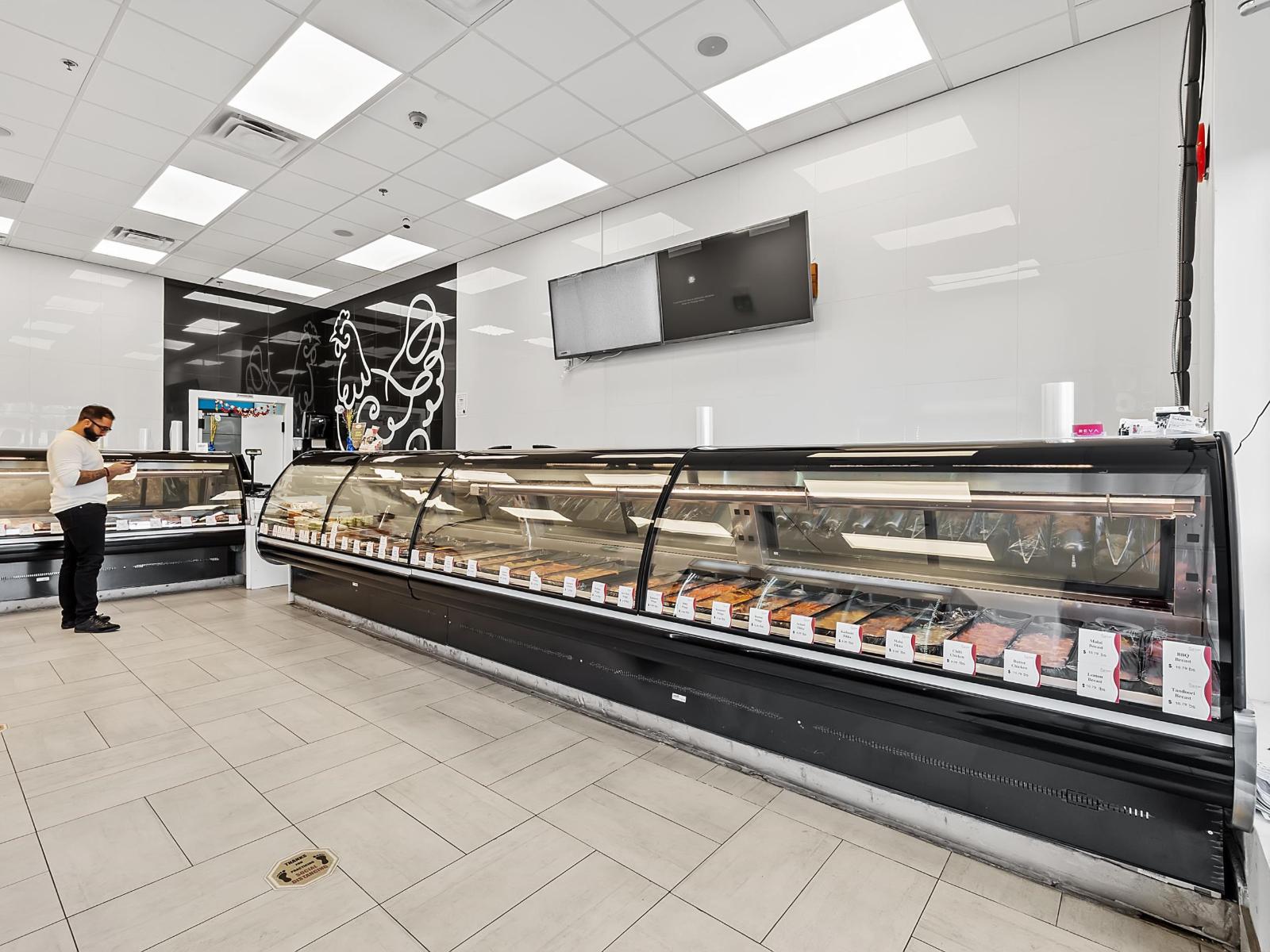 113 2777 Gladwin Road, Abbotsford, British Columbia  V2T 3S3 - Photo 2 - C8076028