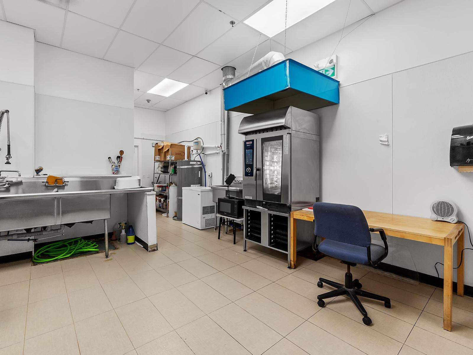 113 2777 Gladwin Road, Abbotsford, British Columbia  V2T 3S3 - Photo 19 - C8076028