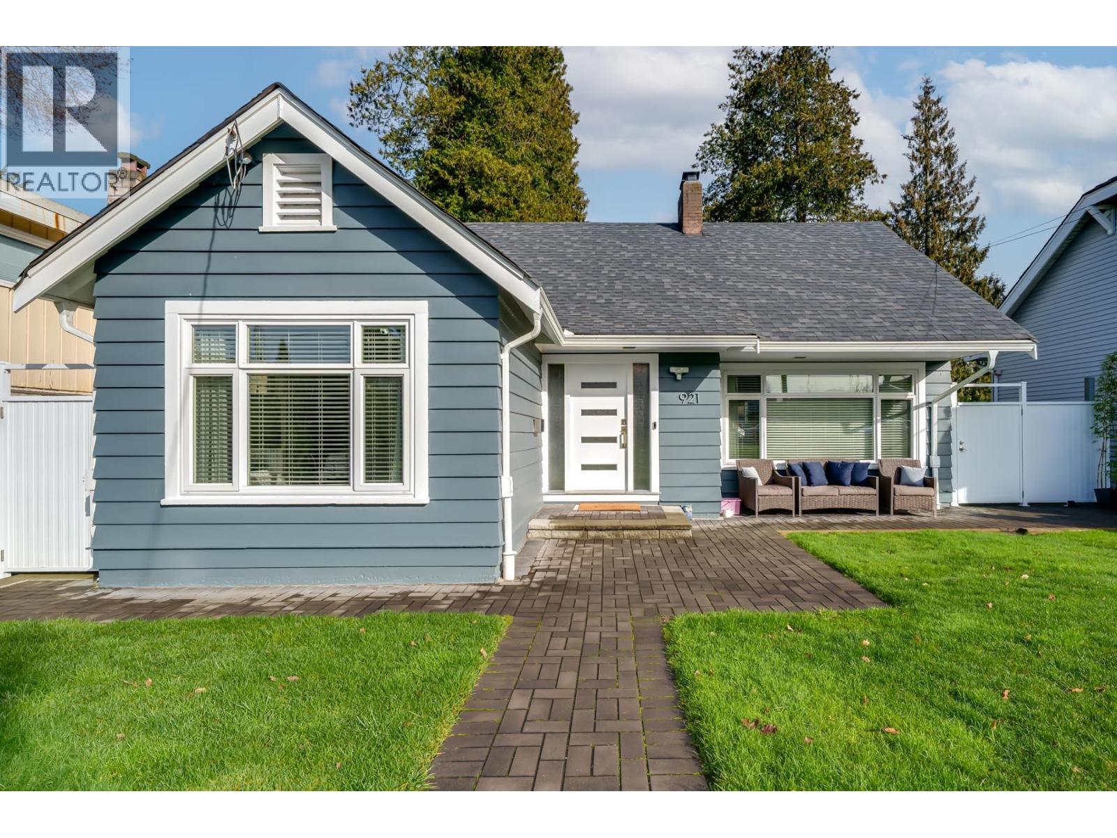 921 FIFTH STREET, New Westminster, British Columbia