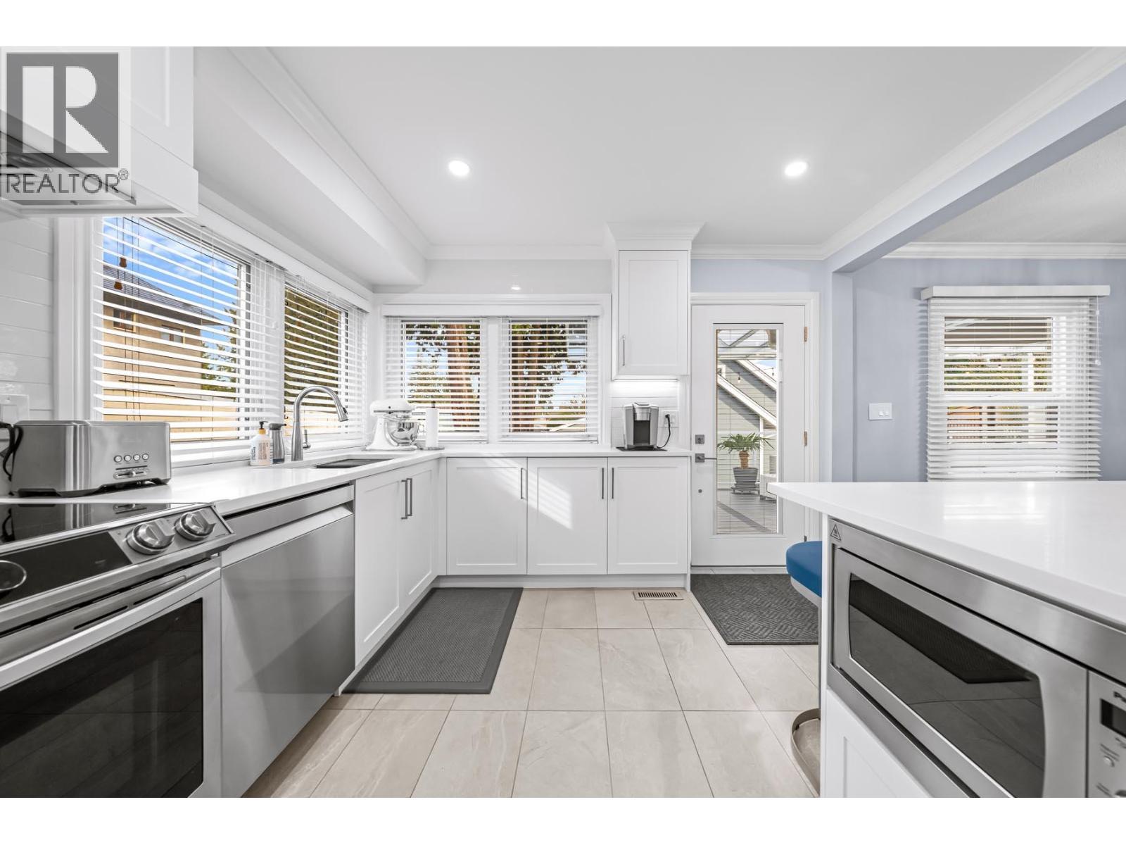 921 Fifth Street, New Westminster, British Columbia  V3L 2Y5 - Photo 10 - R3088156