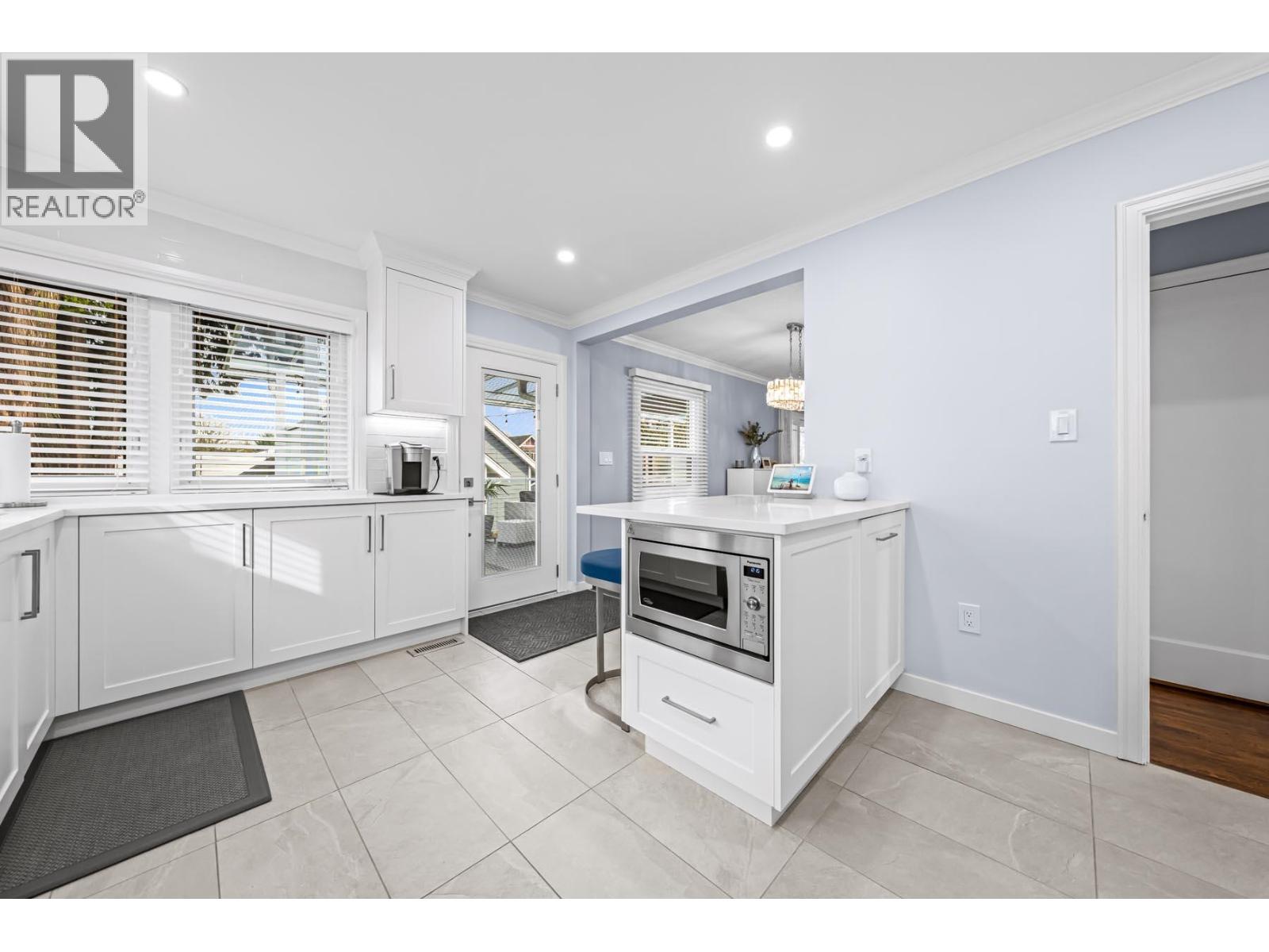 921 Fifth Street, New Westminster, British Columbia  V3L 2Y5 - Photo 11 - R3088156