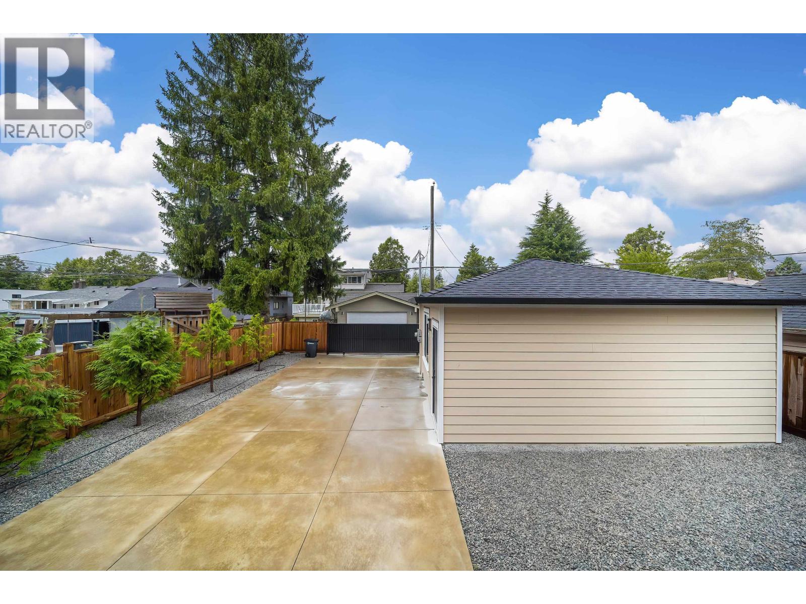 8563 11TH AVENUE, Burnaby, British Columbia