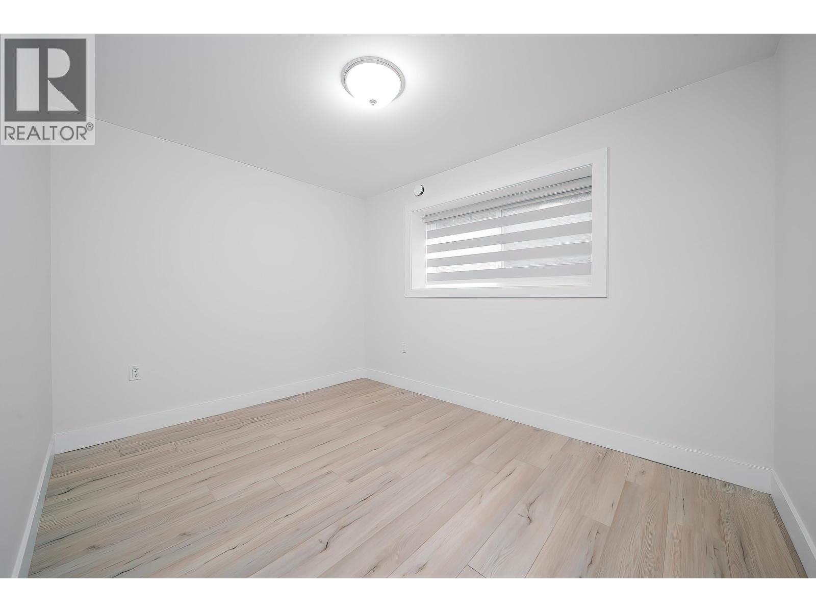 8563 11th Avenue, Burnaby, British Columbia  V3N 2P6 - Photo 33 - R3088214