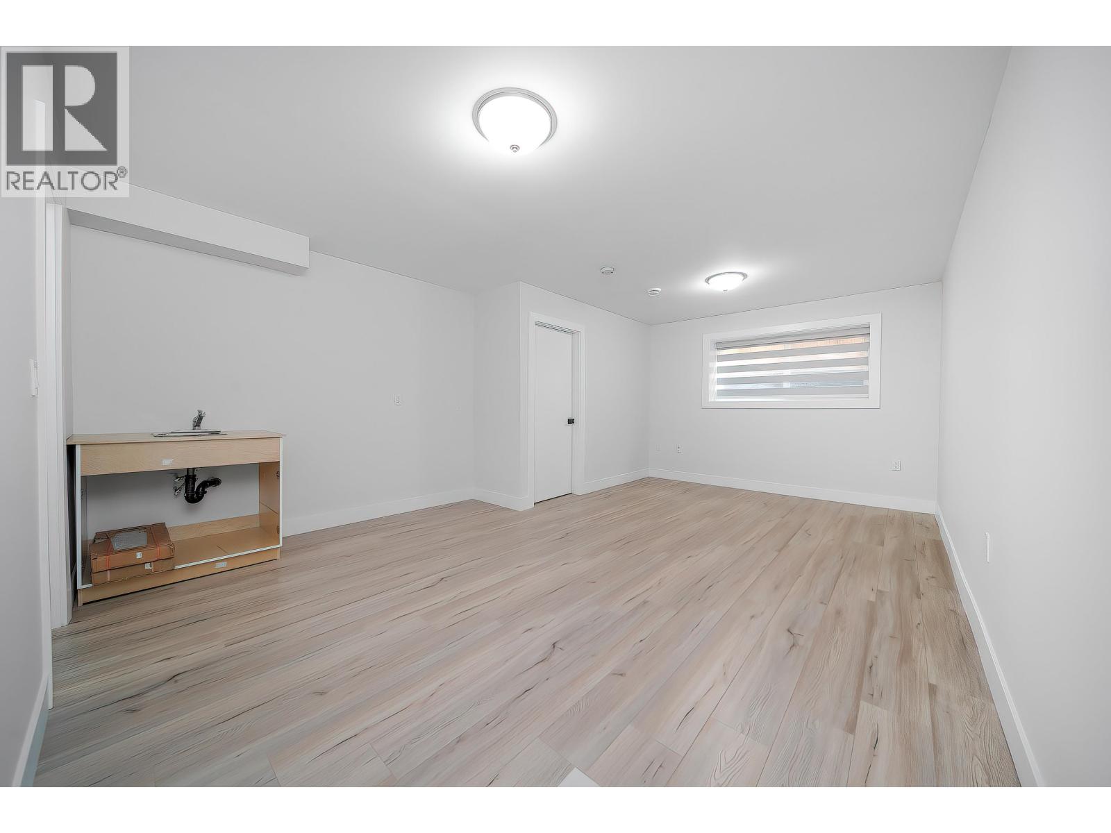 8563 11th Avenue, Burnaby, British Columbia  V3N 2P6 - Photo 35 - R3088214