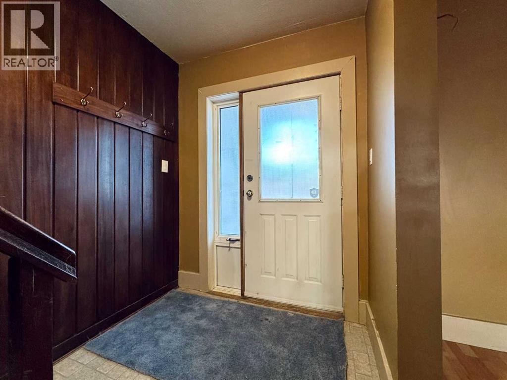 718 10 Street S, Lethbridge, Alberta  T1J 2N2 - Photo 5 - A2281857