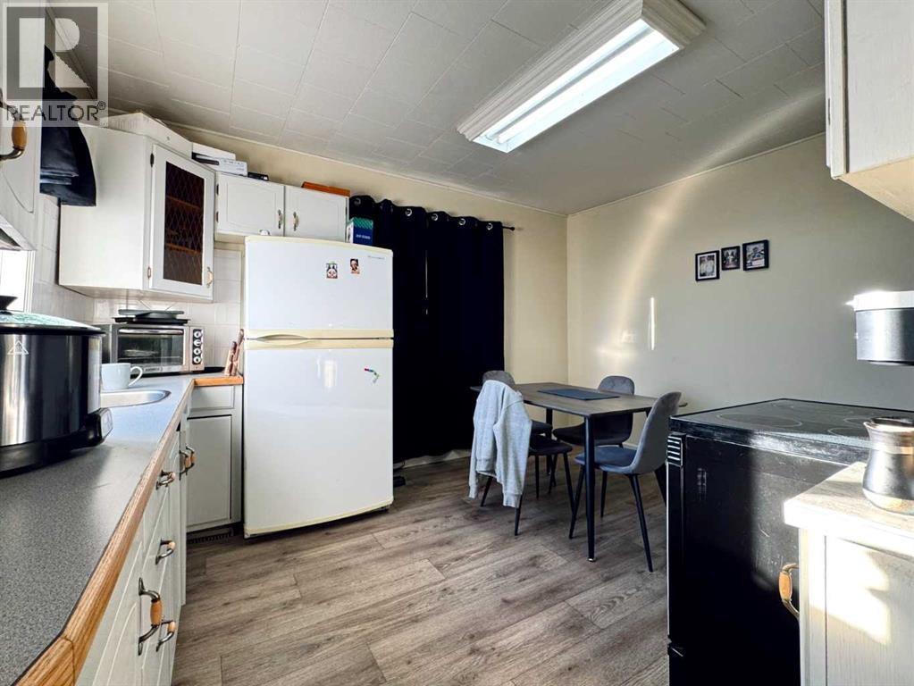 718 10 Street S, Lethbridge, Alberta  T1J 2N2 - Photo 29 - A2281857