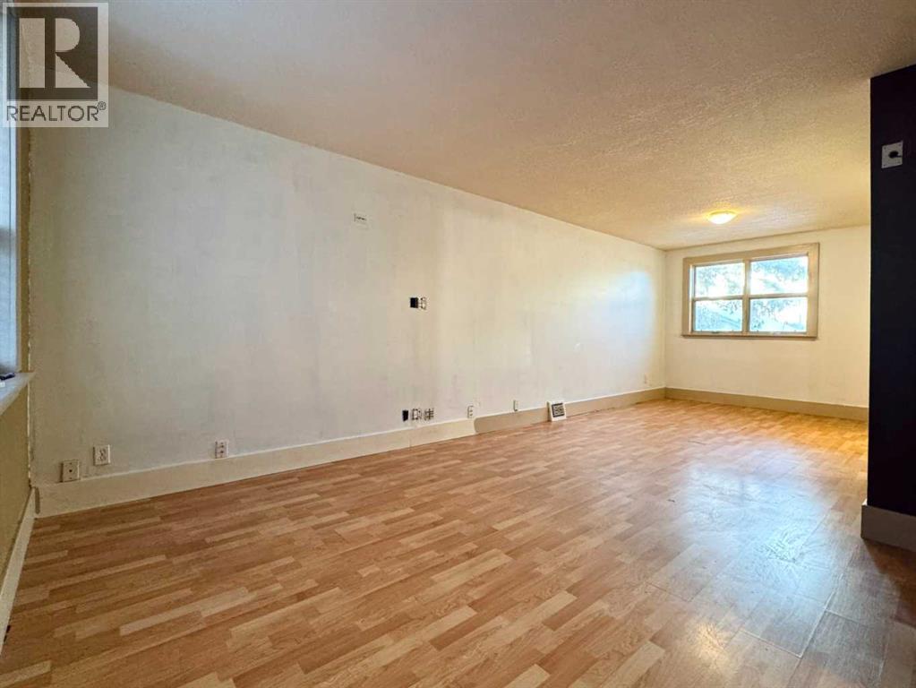 718 10 Street S, Lethbridge, Alberta  T1J 2N2 - Photo 6 - A2281857