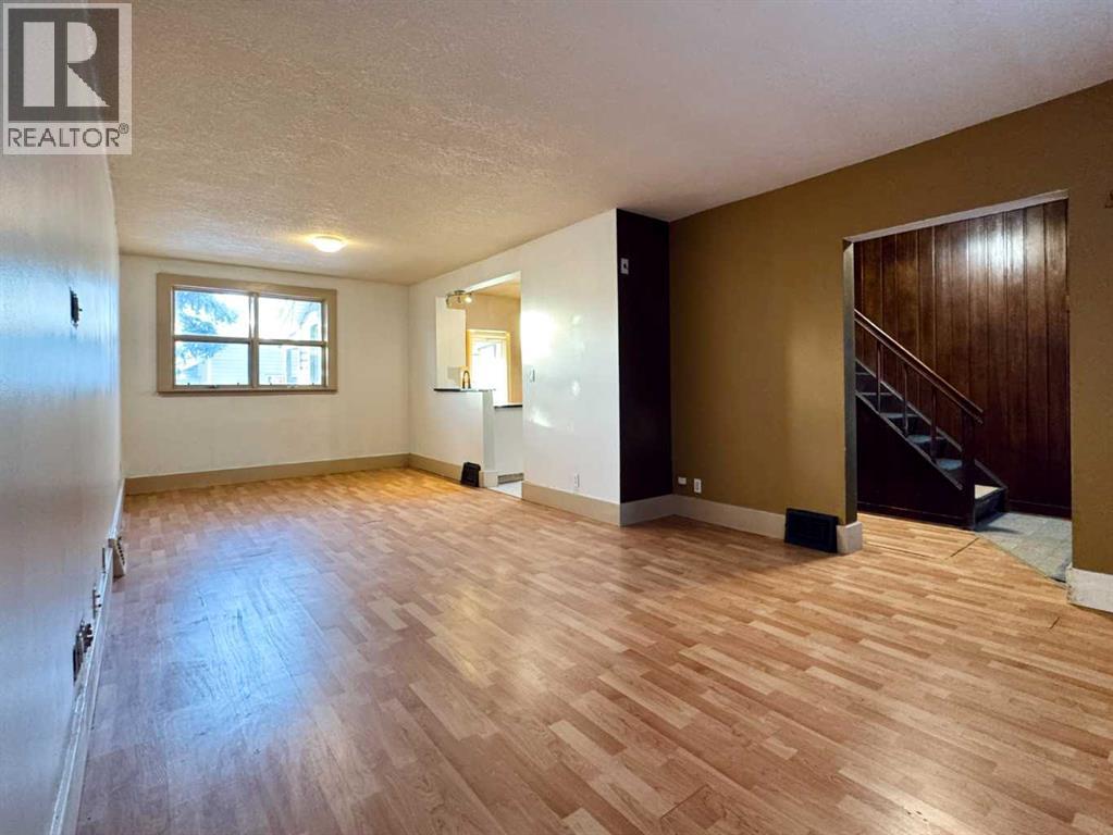 718 10 Street S, Lethbridge, Alberta  T1J 2N2 - Photo 8 - A2281857