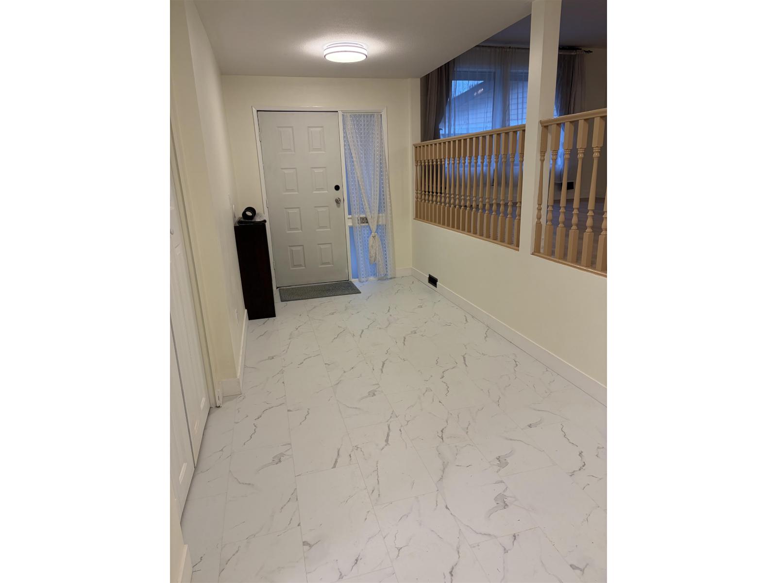 13363 65a Avenue, Surrey, British Columbia  V3W 8T2 - Photo 2 - R3088126