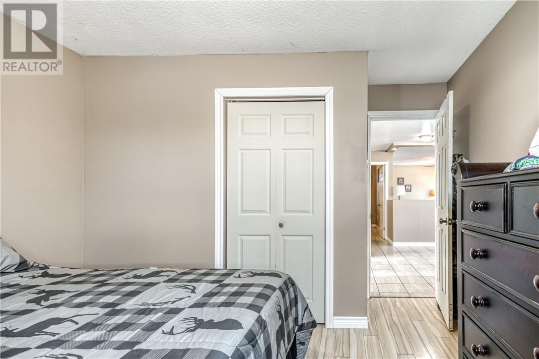 6 Des Pins Street, Field, Ontario  P0M 1H0 - Photo 15 - 2126386