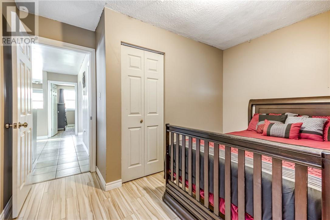 6 Des Pins Street, Field, Ontario  P0M 1H0 - Photo 17 - 2126386