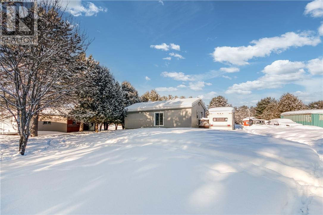 6 Des Pins Street, Field, Ontario  P0M 1H0 - Photo 3 - 2126386