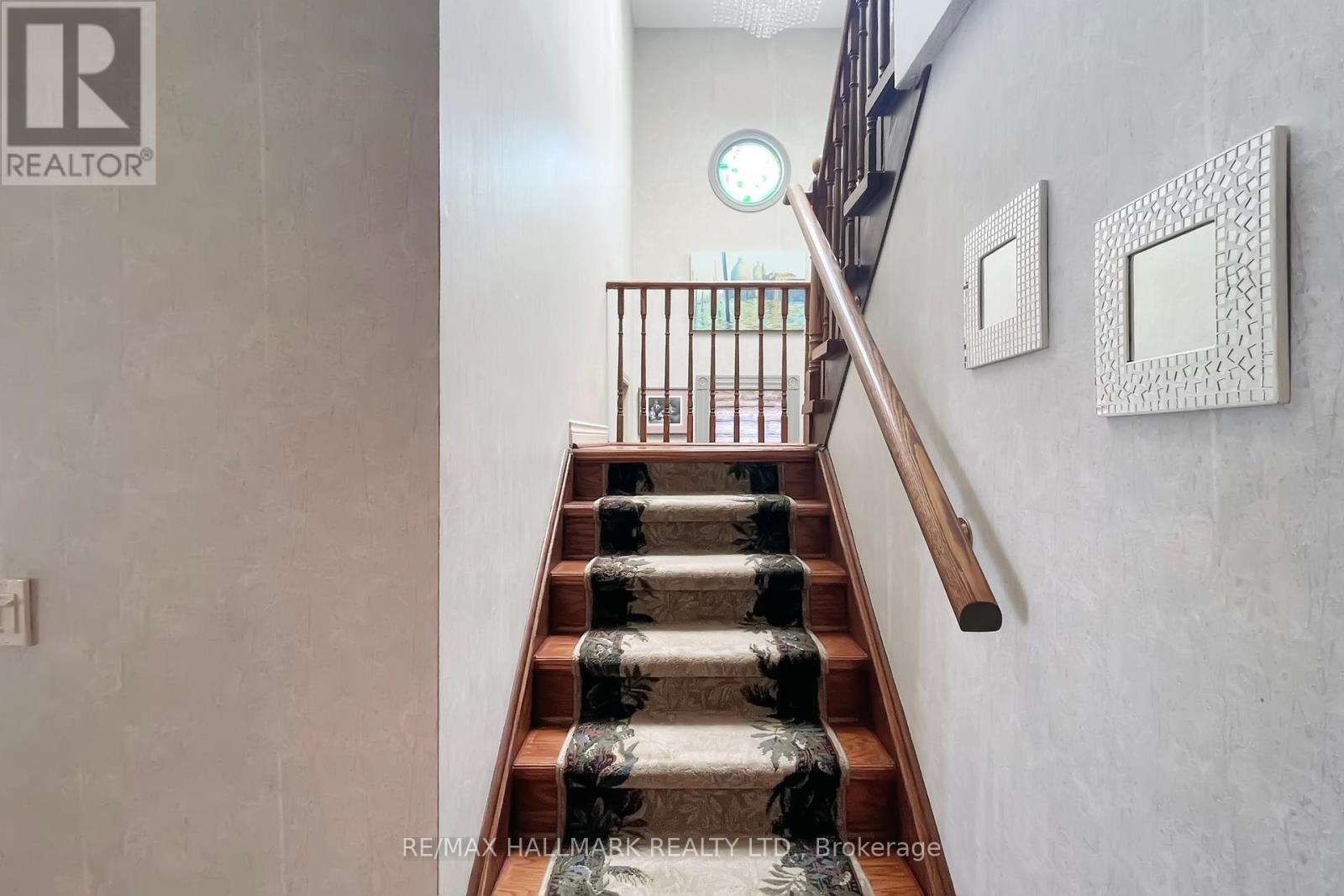 28 White Lodge Crescent, Richmond Hill (Mill Pond), Ontario  L4C 9A1 - Photo 25 - N12773720