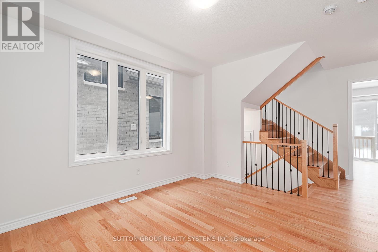 61 Nicort Road, Wasaga Beach, Ontario  L9Z 0M9 - Photo 4 - S12773712