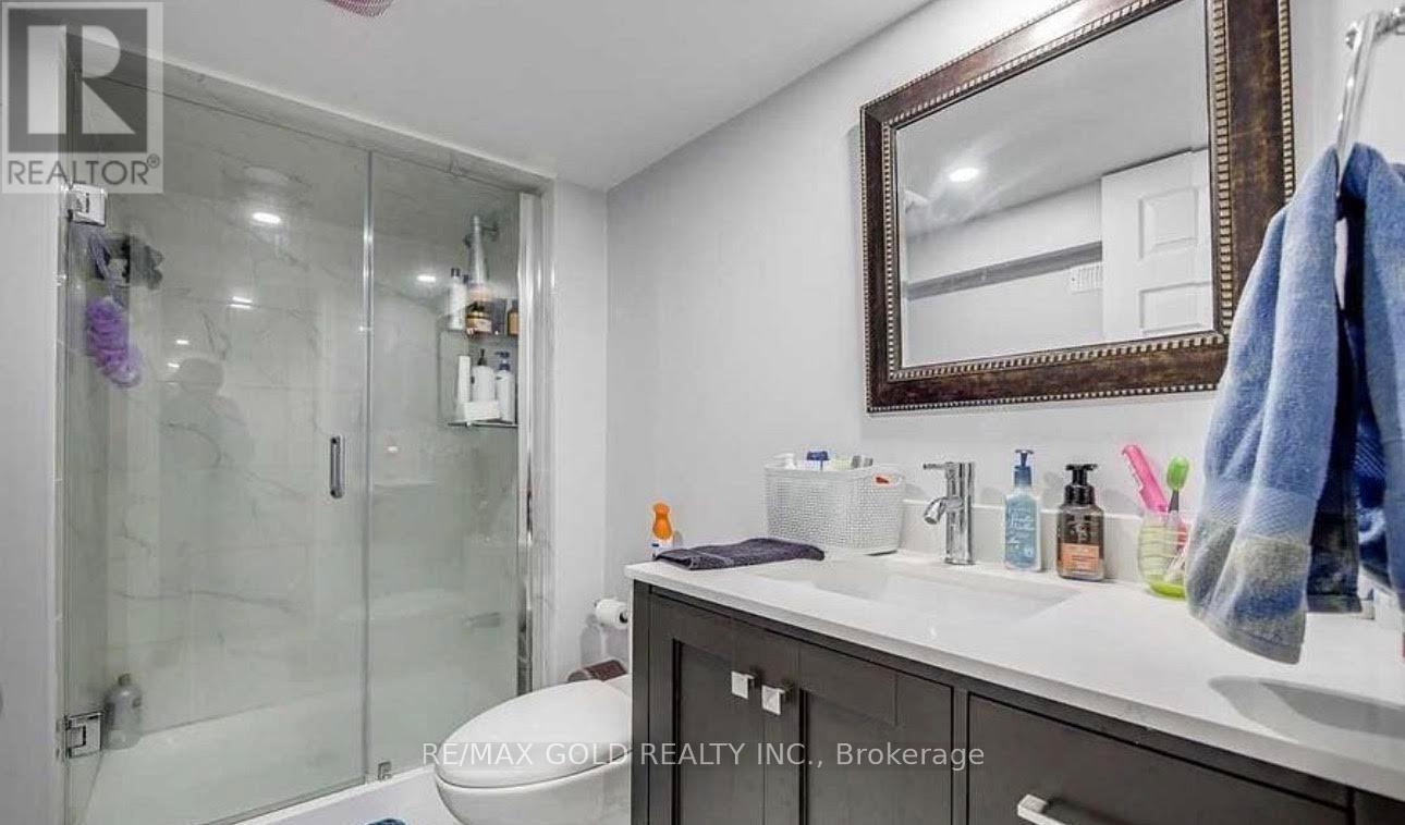 180 Belmore Court, Milton, Ontario  L9E 1H5 - Photo 7 - W12773726