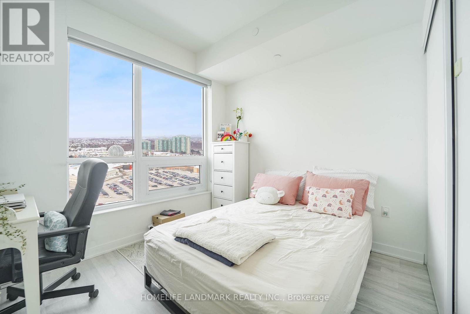 1701 - 4677 Glen Erin Drive, Mississauga, Ontario  L5M 2E3 - Photo 12 - W12773736