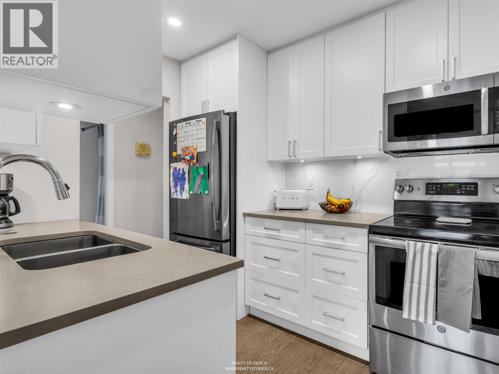 303 708 Eighth Avenue, New Westminster, British Columbia  V3M 2R3 - Photo 5 - R3088029