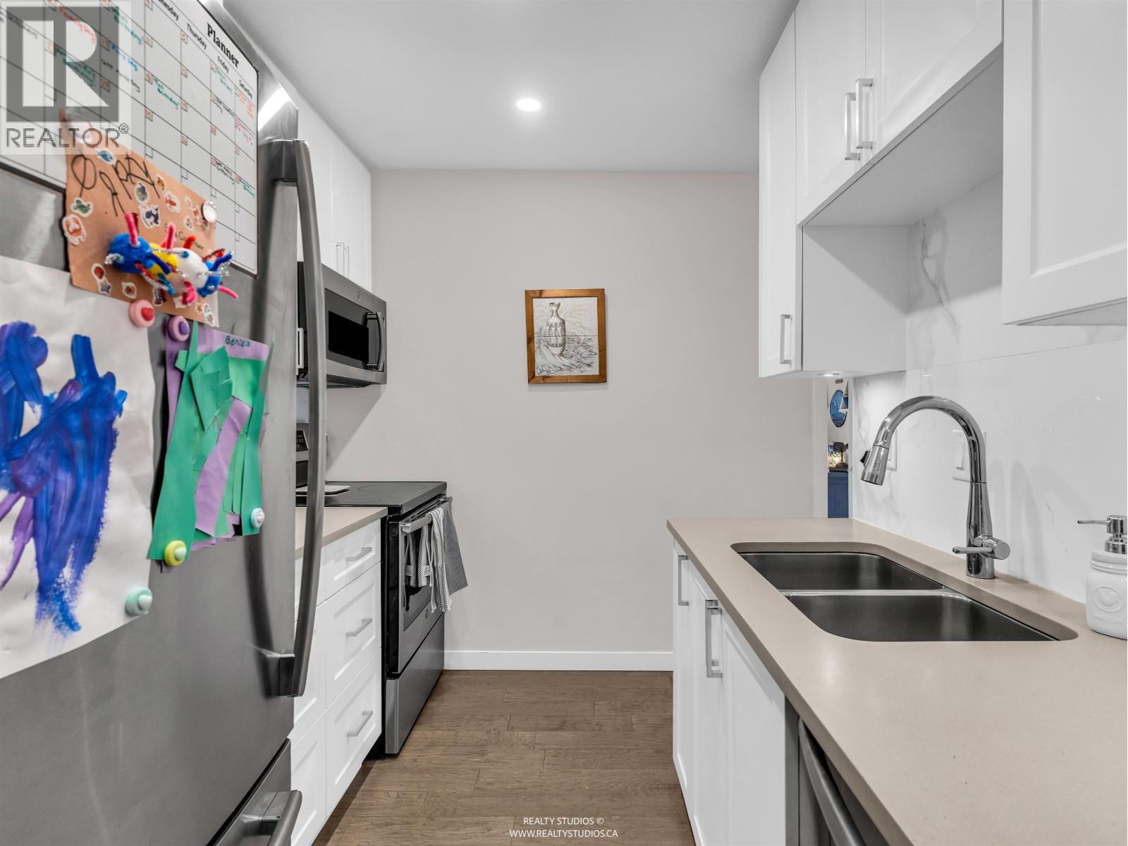 303 708 Eighth Avenue, New Westminster, British Columbia  V3M 2R3 - Photo 6 - R3088029