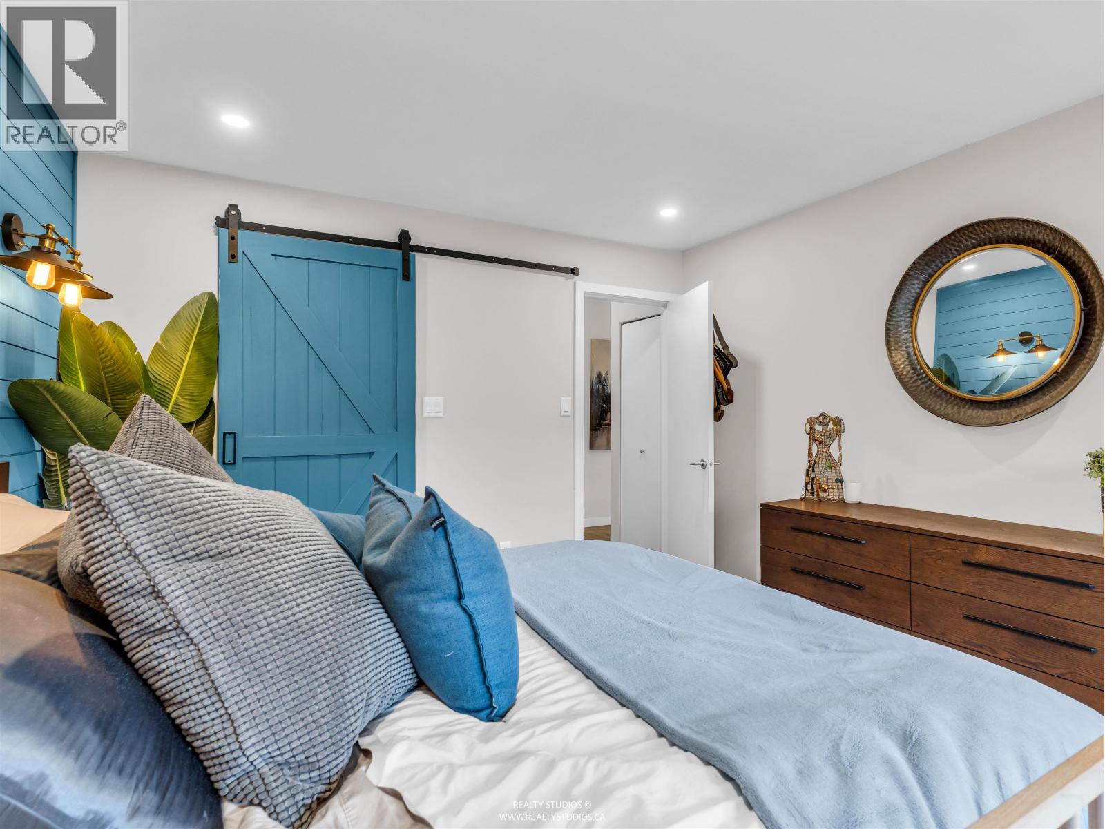 303 708 Eighth Avenue, New Westminster, British Columbia  V3M 2R3 - Photo 11 - R3088029