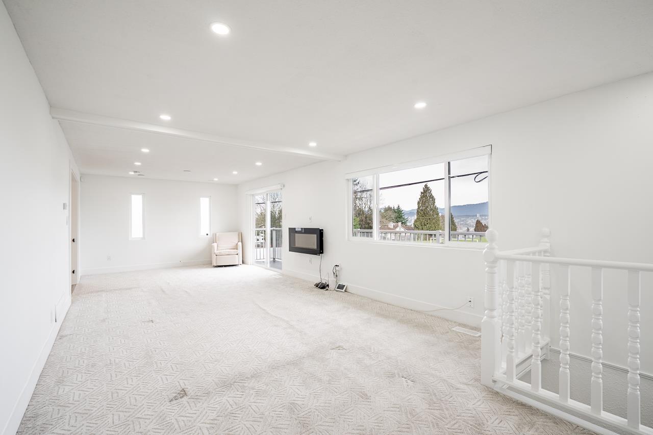 13728 112 Avenue, Surrey, British Columbia  V3R 2G3 - Photo 8 - R3087625