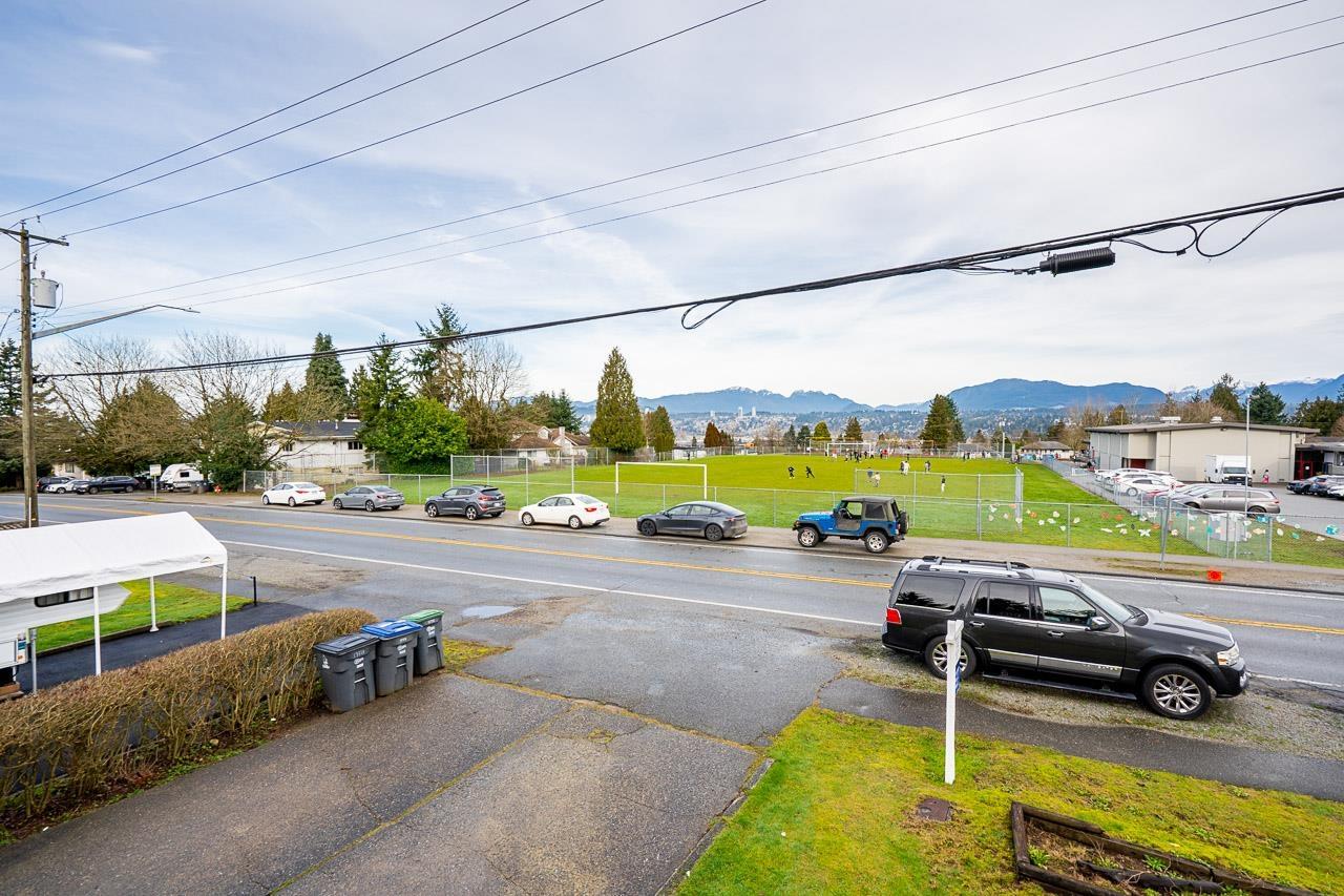 13728 112 Avenue, Surrey, British Columbia  V3R 2G3 - Photo 5 - R3087625