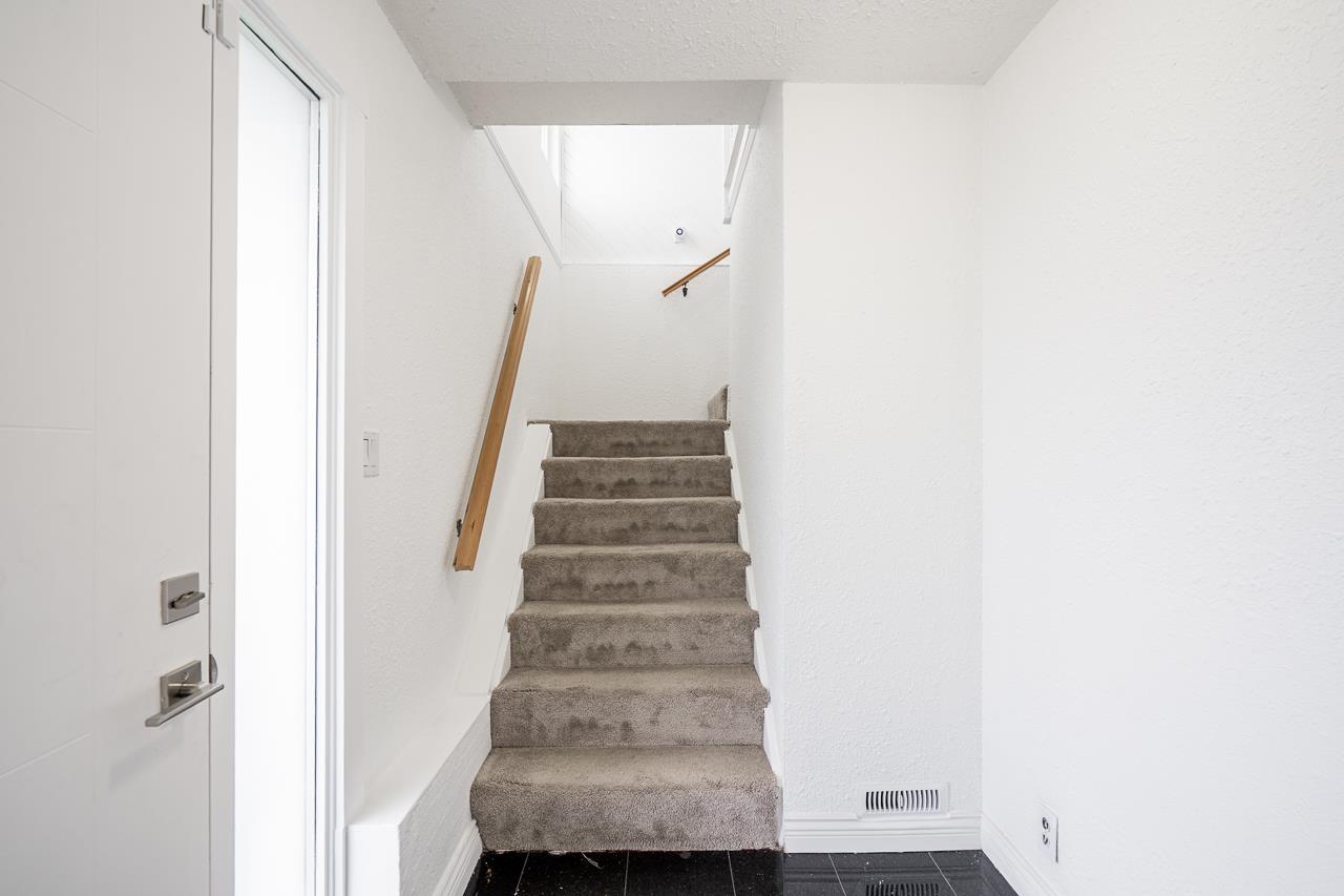 13728 112 Avenue, Surrey, British Columbia  V3R 2G3 - Photo 7 - R3087625