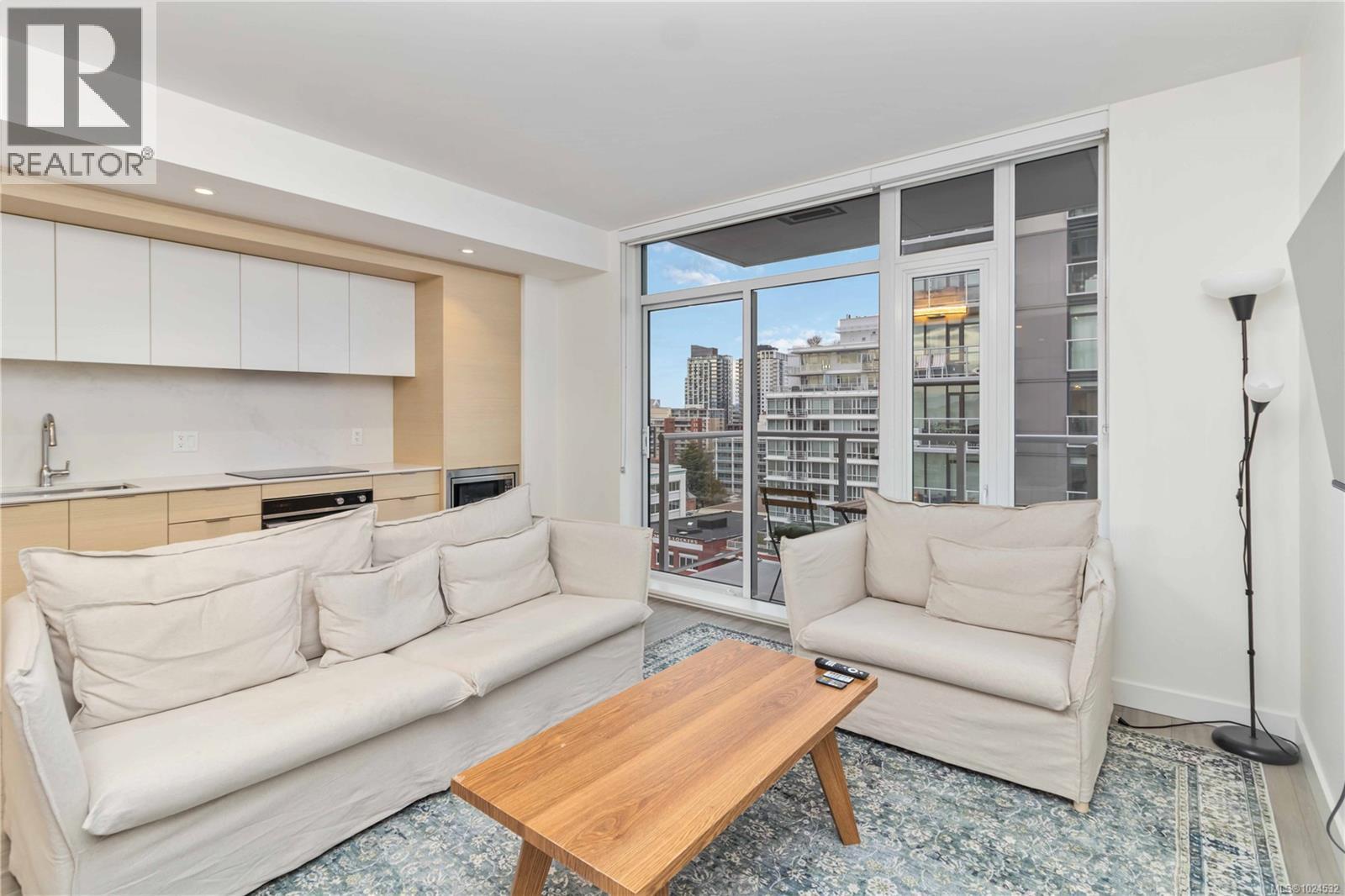 1204 848 Yates St, Victoria, British Columbia  V8W 0G2 - Photo 2 - 1024532